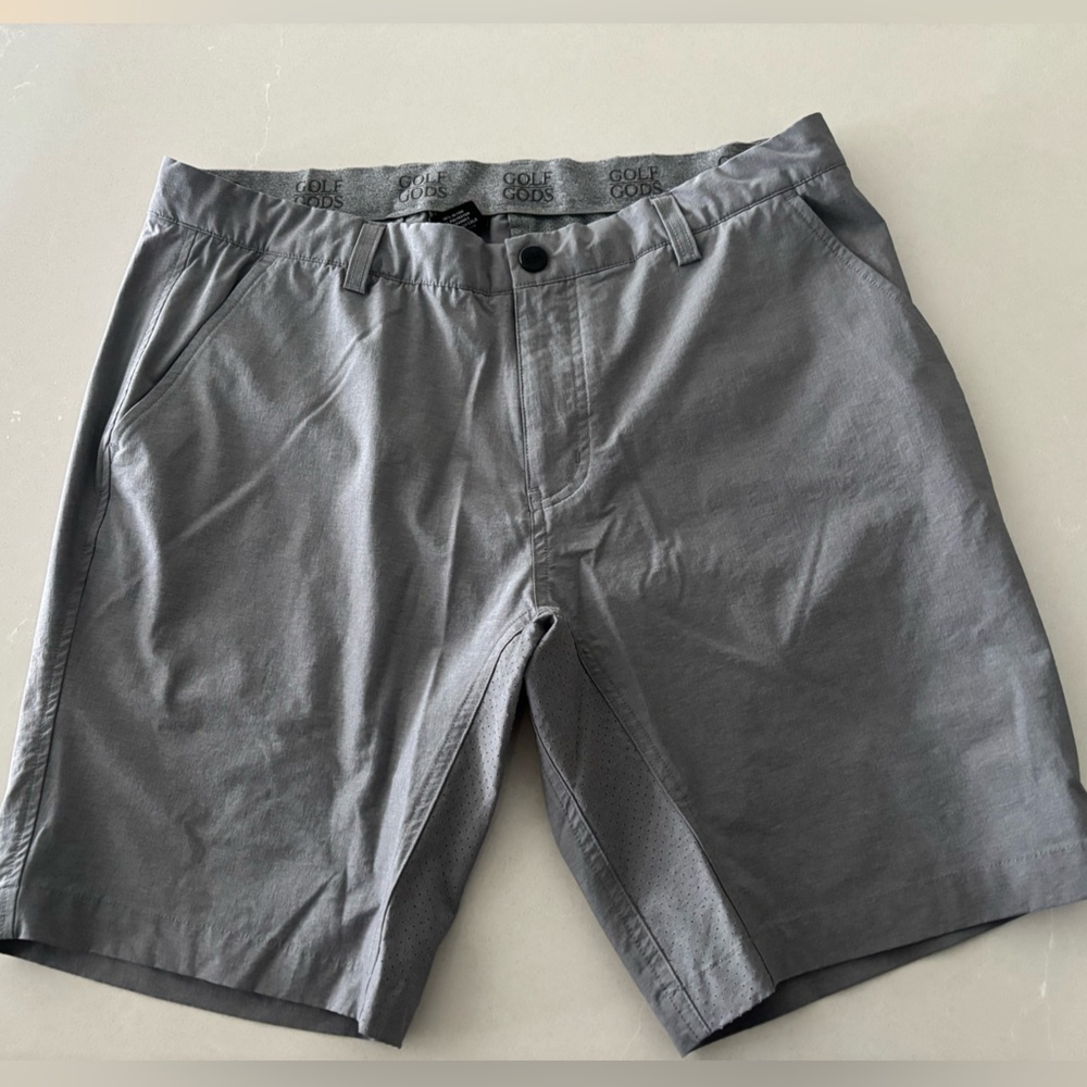 Golf Gods light gray golf shorts